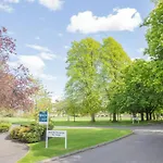 Stylish Modern Newly Built Apartment 15 Min From City Centre