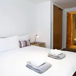 Joivy Inviting Flat With Parking In Canonmills