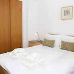 Joivy Inviting Flat With Parking In Canonmills