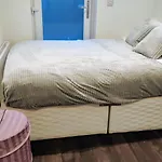 Warm Edinburgh City Center Room