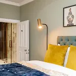 Dragon Suites Luxury Apartments At 8 Albyn Place