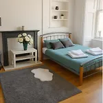 Quiet & Cozy Flat - 1Br & Kitchen - Close To Everything
