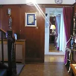 Sandilands House