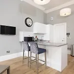 Destiny Scotland Apartments At West End - Princes Street