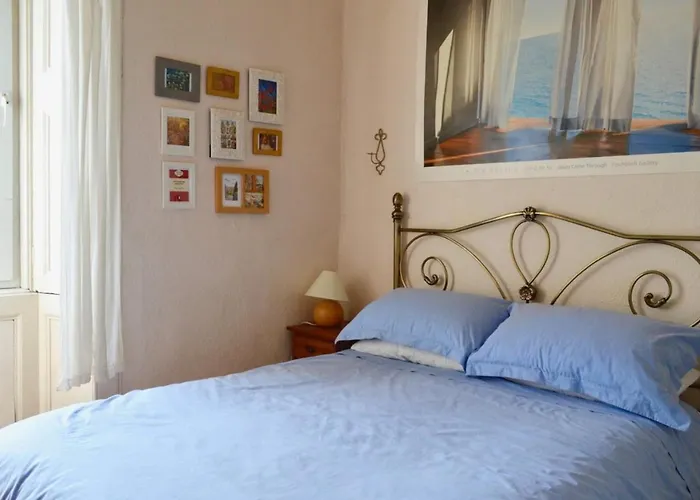 Central And Homely One Bedroom Flat