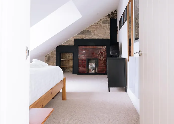 Central & Modern 2Bd Flat - Edinburgh