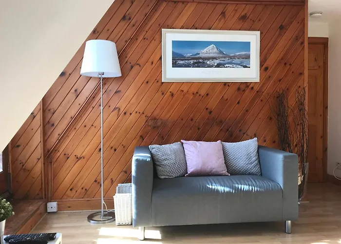 Stylish Apartment With Private Roof Terrace