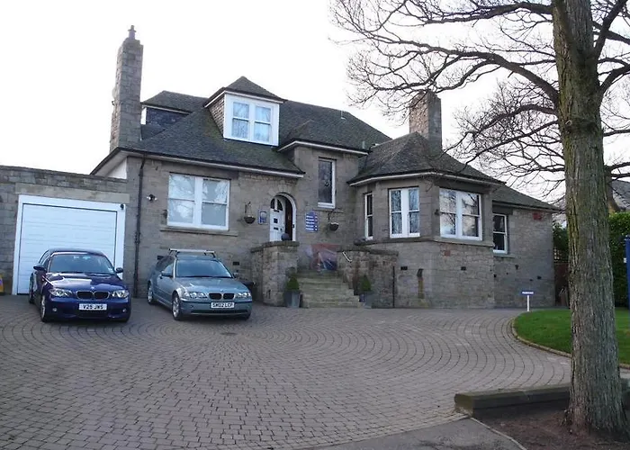 Sandilands House