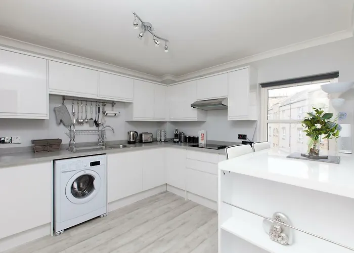 Amazing Apartments - Annandale St Near The Playhouse - Free Parking