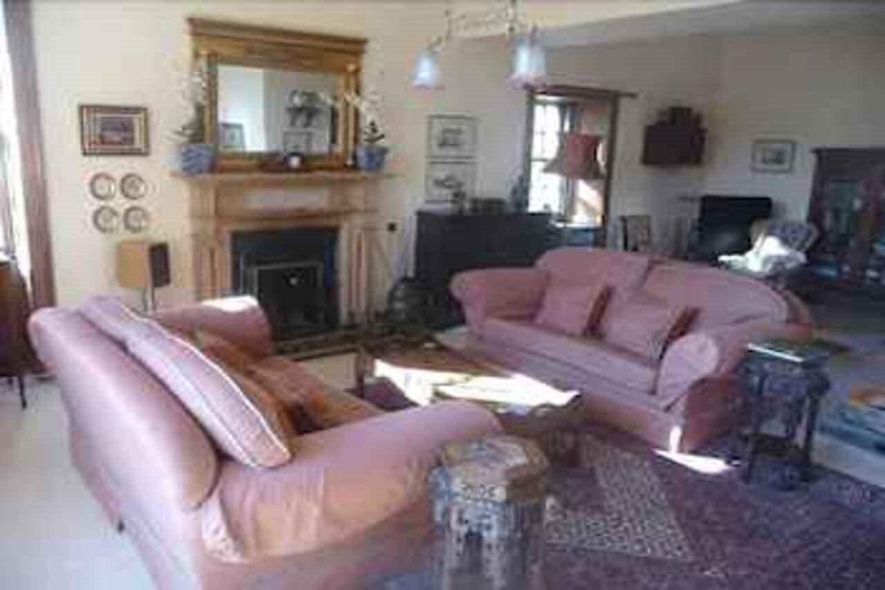 Spylaw Bank House 3*