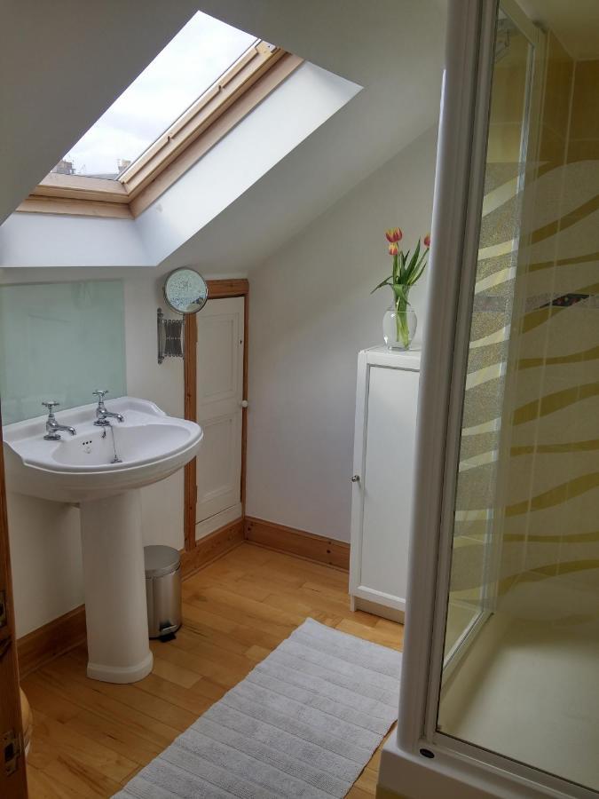 Beautiful Bright Colony Holiday home *