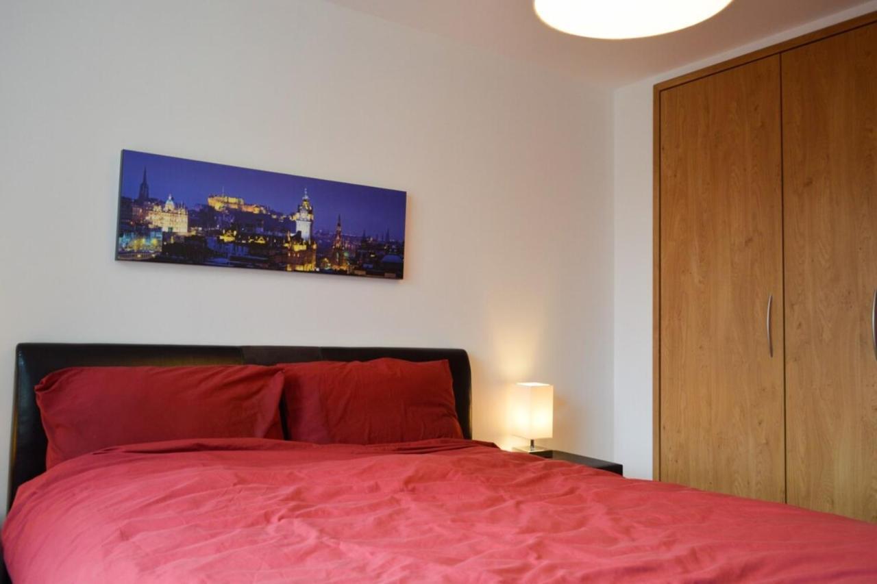 Apartment Modern 2 Bedroom Property In Central Edinburgh