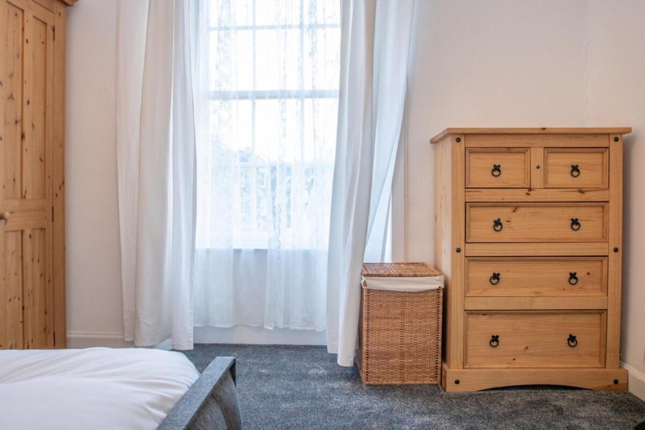 2 Bedroom Property Near Old Town And Grassmarket