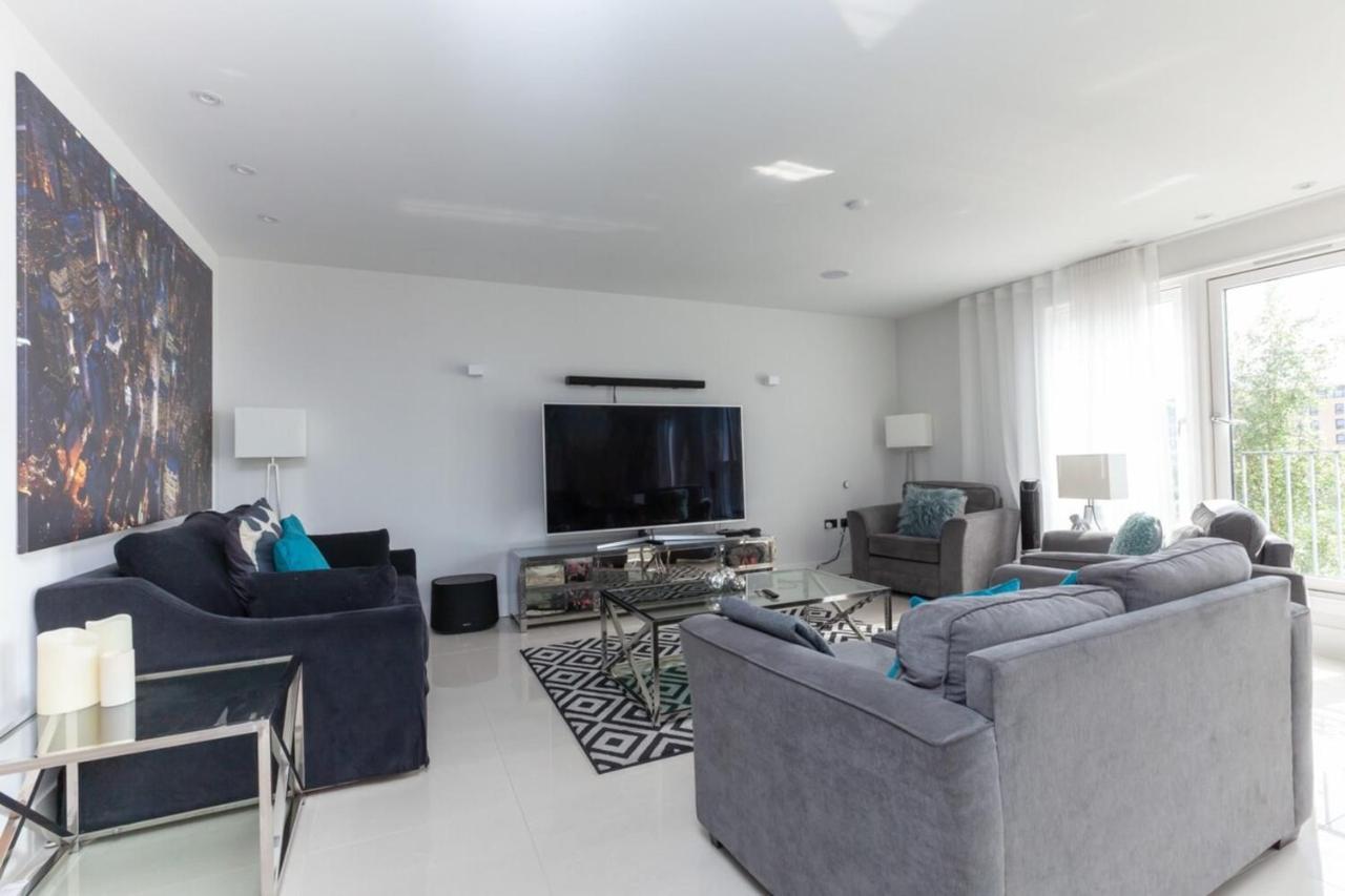 Apartment Luxurious - Sleeps 6 *