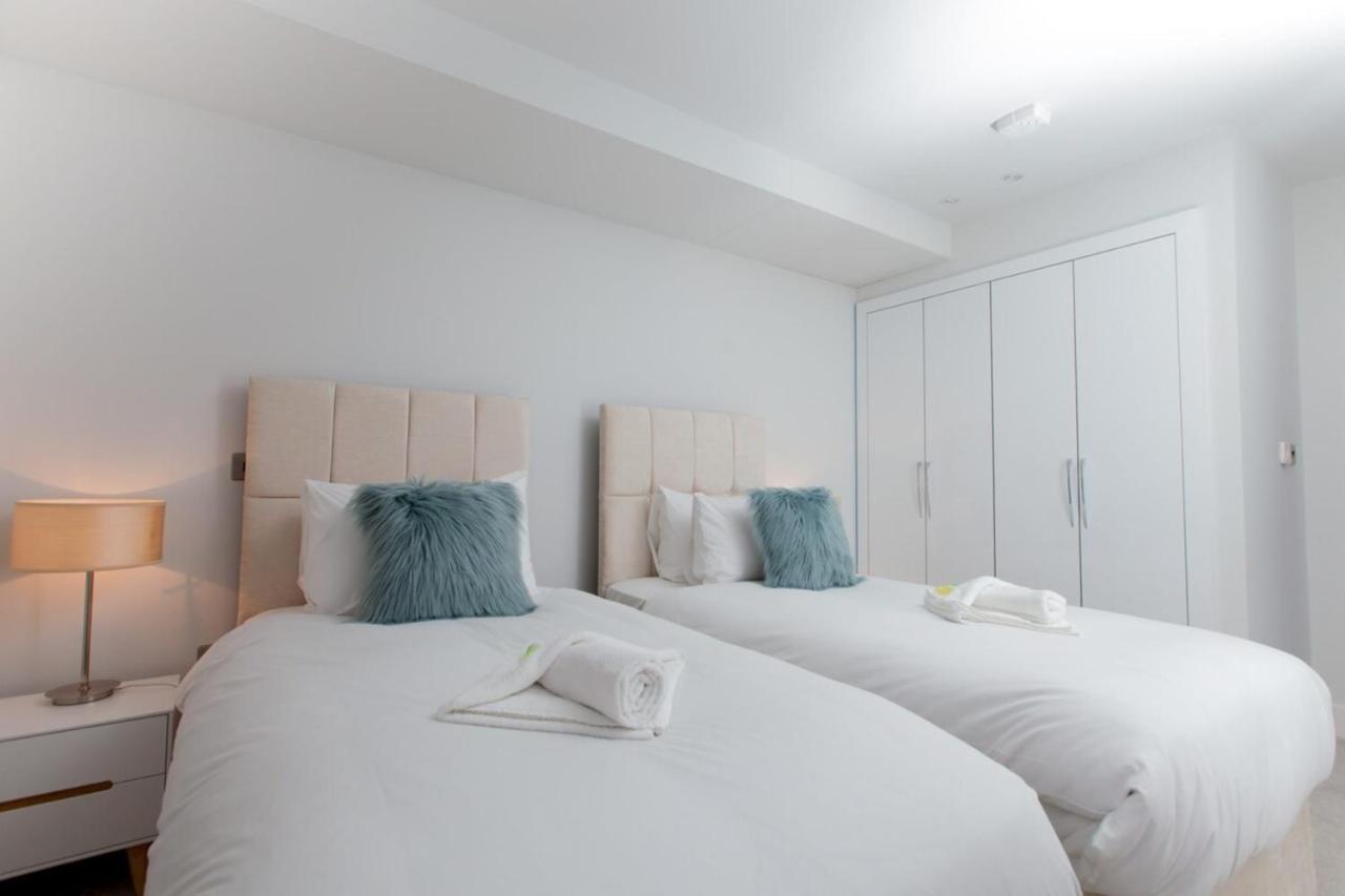 Apartment Luxurious - Sleeps 6 Edinburgh