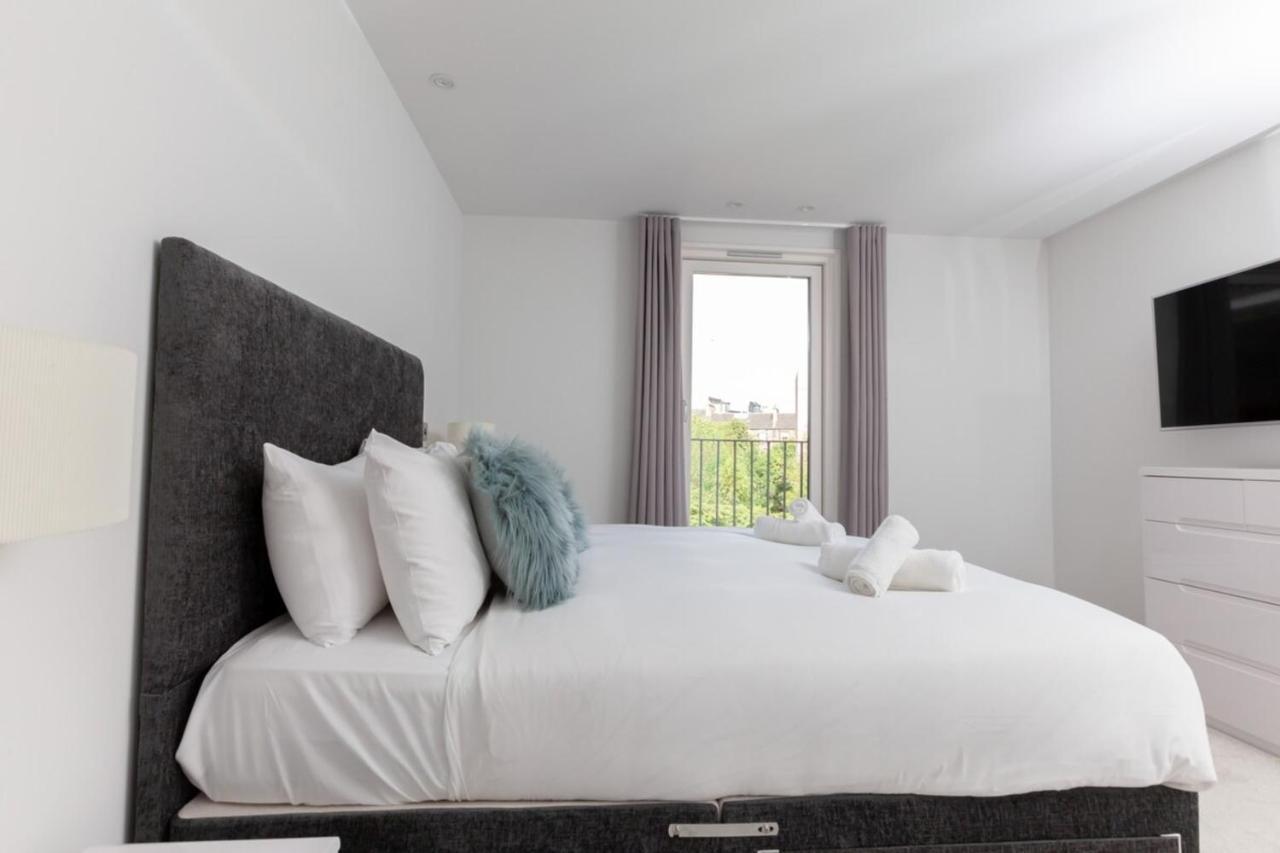 Luxurious - Sleeps 6 Apartment Edinburgh