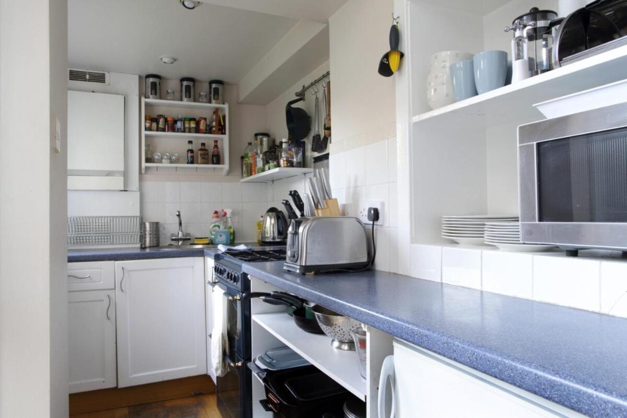 And Spacious 2 Bedroom Flat With Garden * Edinburgh