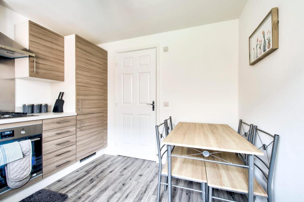 Guestready - Serene 2br W Yard & Parking - Sleeps Up To 6 Holiday home Edinburgh