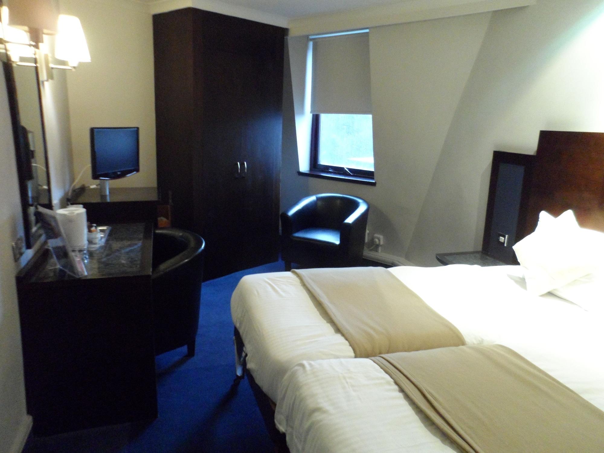 Britannia Hotel 3*