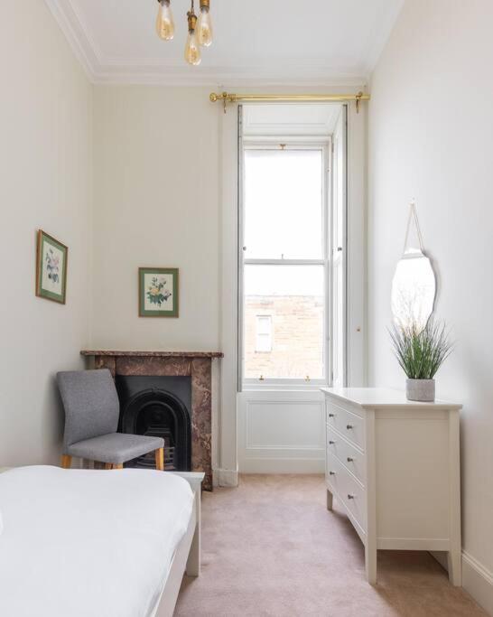 Stunning 3 Bedroom Flat In Bruntsfield Apartment EDI
