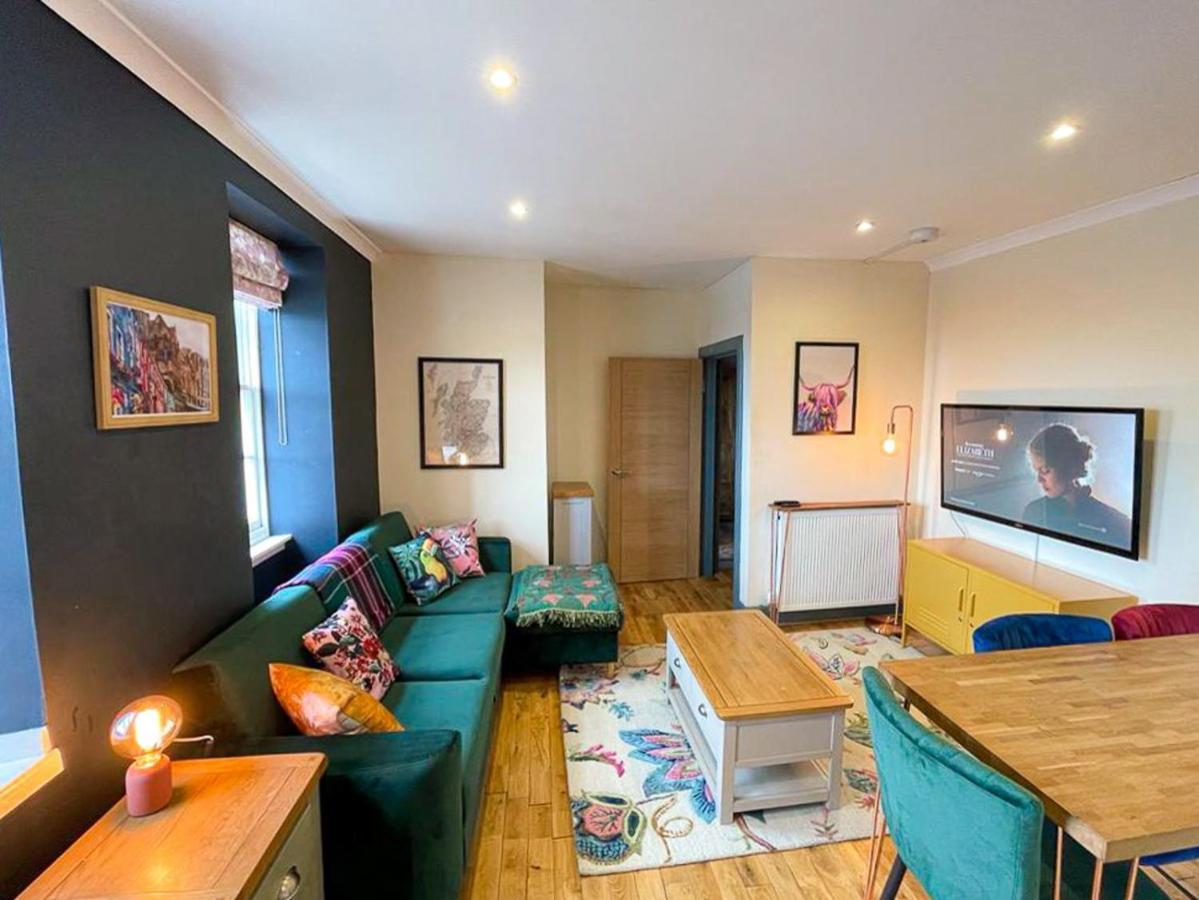 Lively & Energetic 2br On The Royal Mile EDI