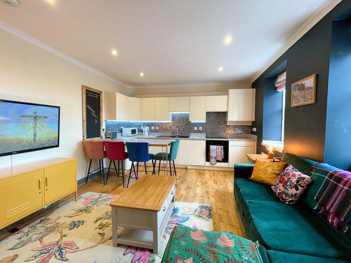 Lively & Energetic 2br On The Royal Mile EDI