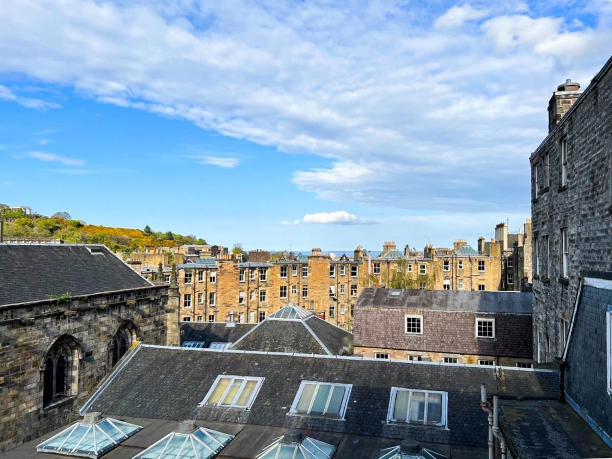 Lively & Energetic 2br On The Royal Mile EDI