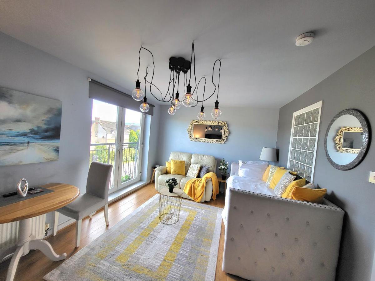 Apartment 4 Separate Beds, Sleeps 6, Beautiful 2 Bed Edinburgh