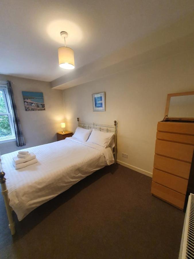 3 Bedrooms Flat In Central Old Town , Grassmarket Heart Of Flat Sleeps 6 , Eh1 Apartment Edinburgh