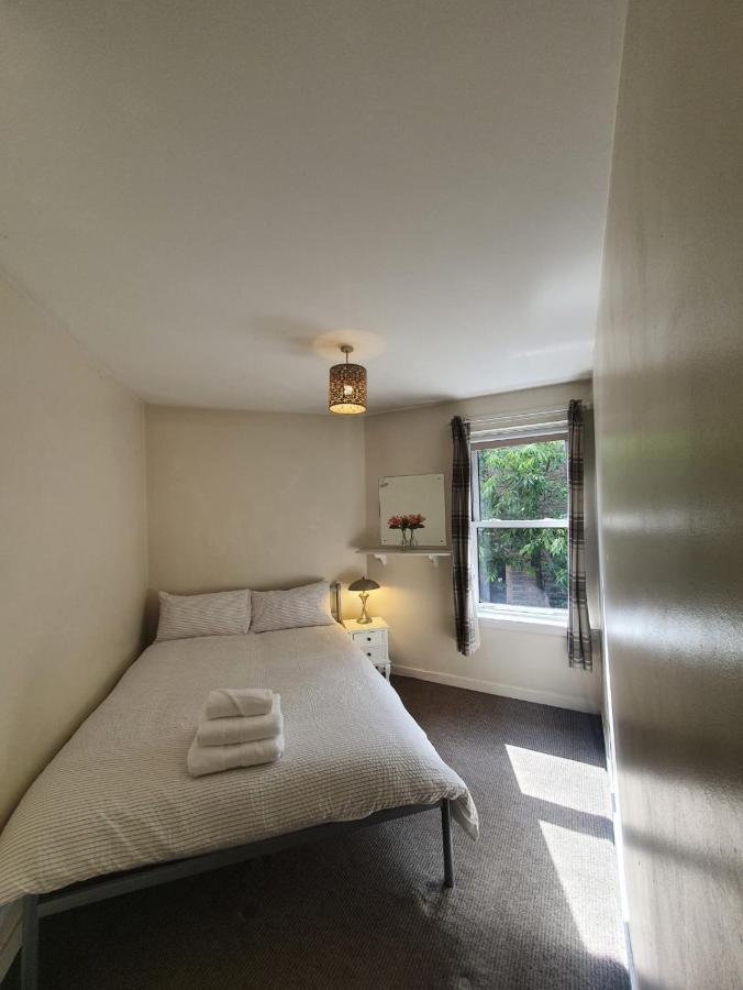 Apartment 3 Bedrooms Flat In Central Old Town , Grassmarket Heart Of Flat Sleeps 6 , Eh1