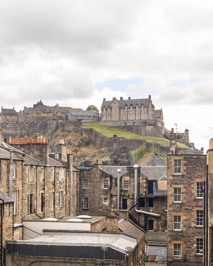 Amazing Castle View Apartment Edinburgh