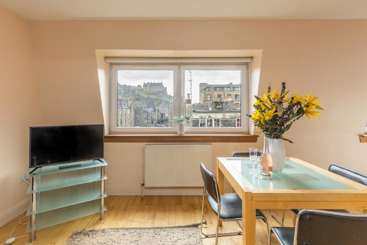 Amazing Castle View Apartment Edinburgh