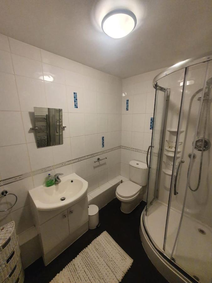 Apartment 3 Bedrooms Flat In Central Old Town , Grassmarket Heart Of Flat Sleeps 6 , Eh1 *