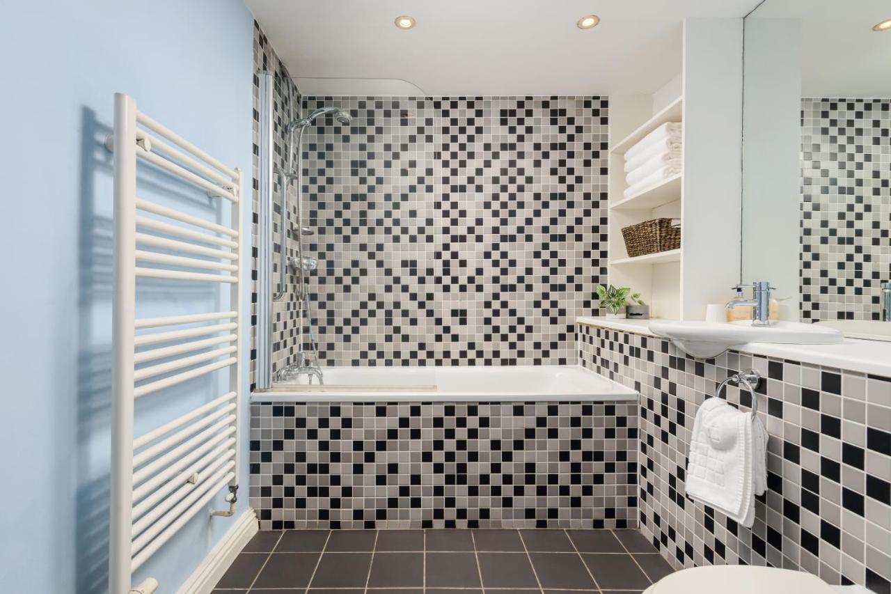 Apartment 2br New Town Garden *