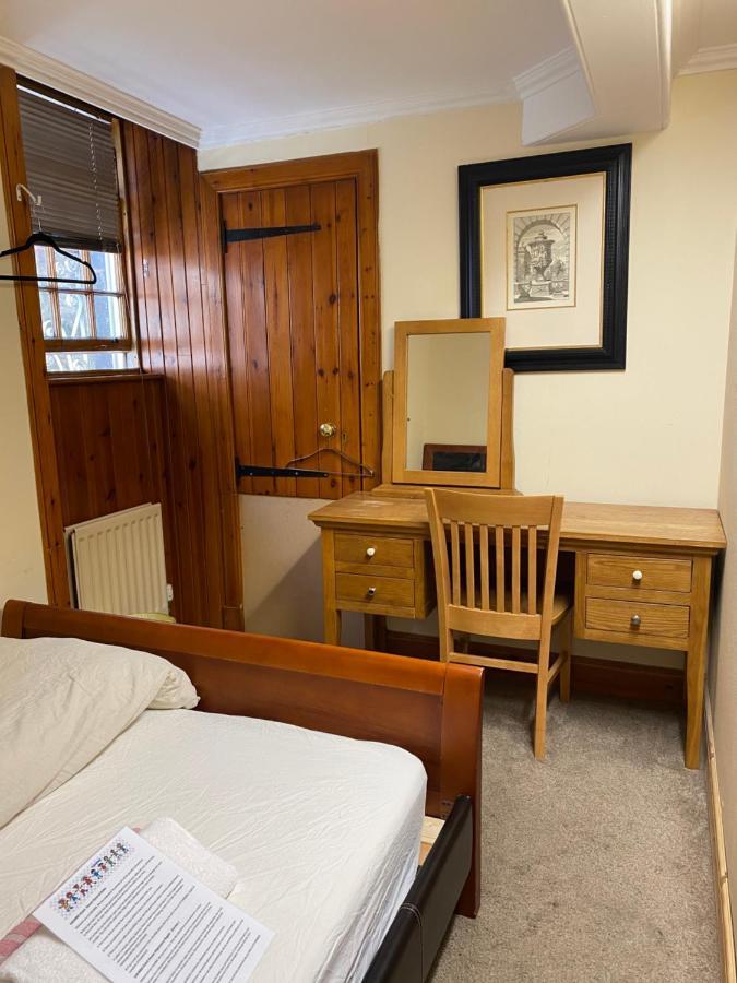 Edinb&b Bed & Breakfast