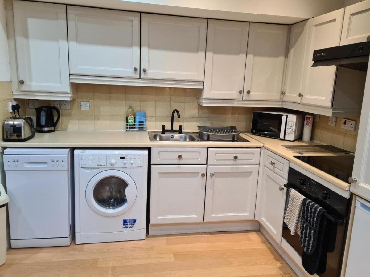 Apartment 4 New Assembly Close - Royal Mile *