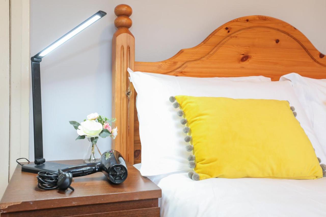 Beautiful In - Free Parking Guest house