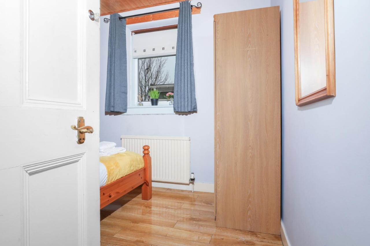 Guest house Beautiful In - Free Parking Edinburgh