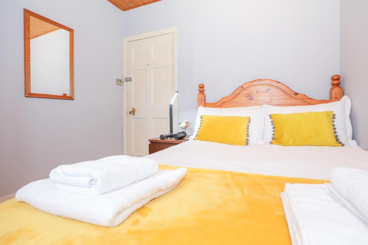 Beautiful In - Free Parking Guest house *