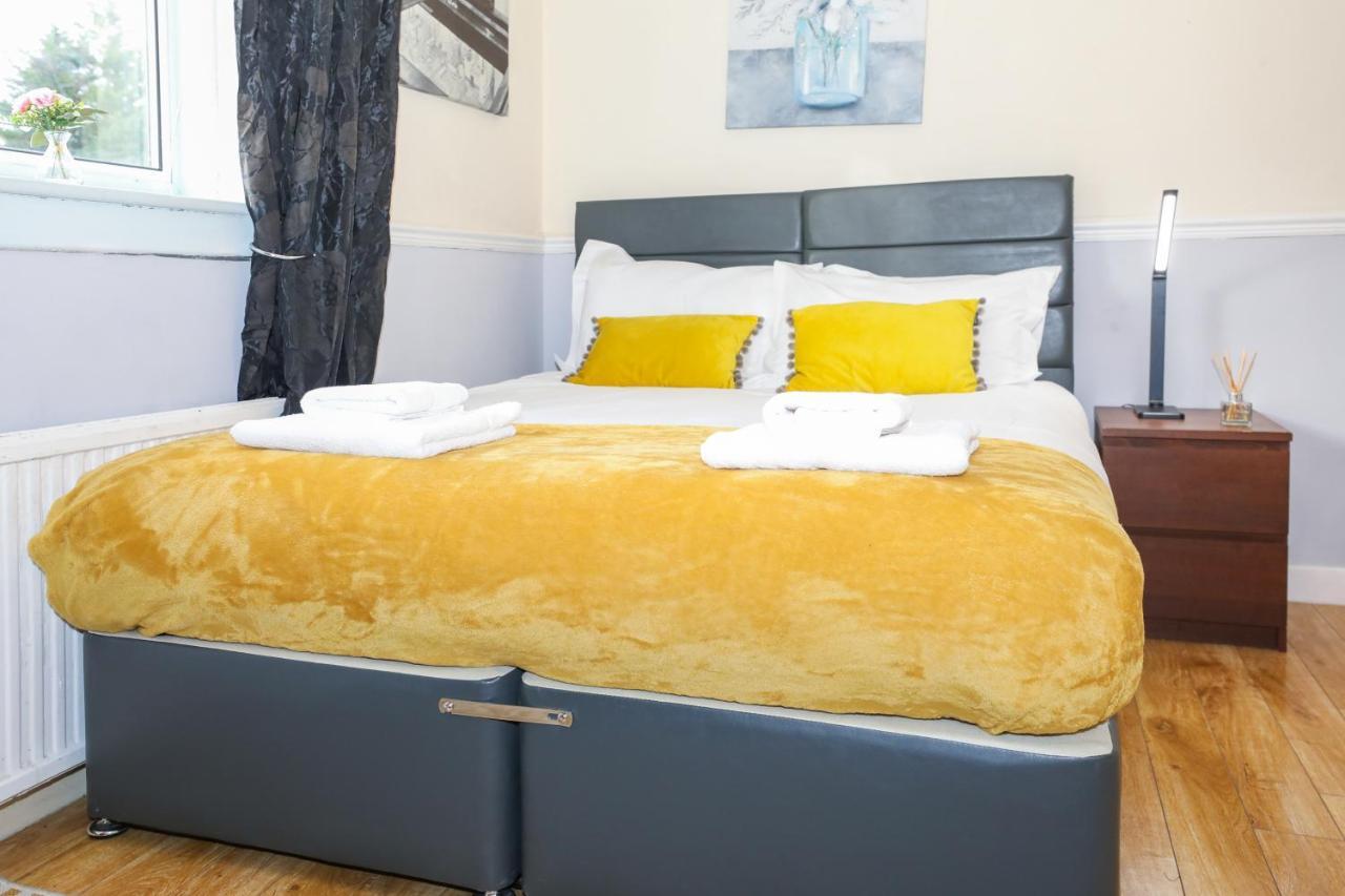 Beautiful In - Free Parking Guest house *