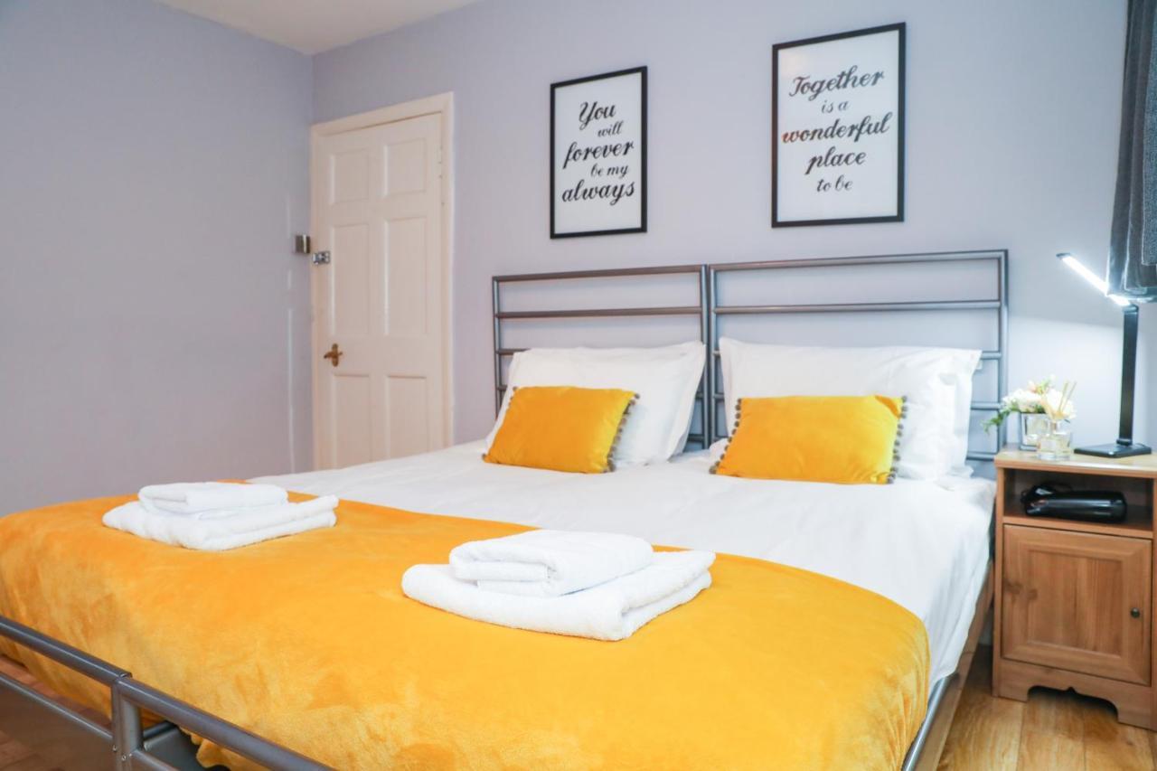 Beautiful In - Free Parking Guest house *