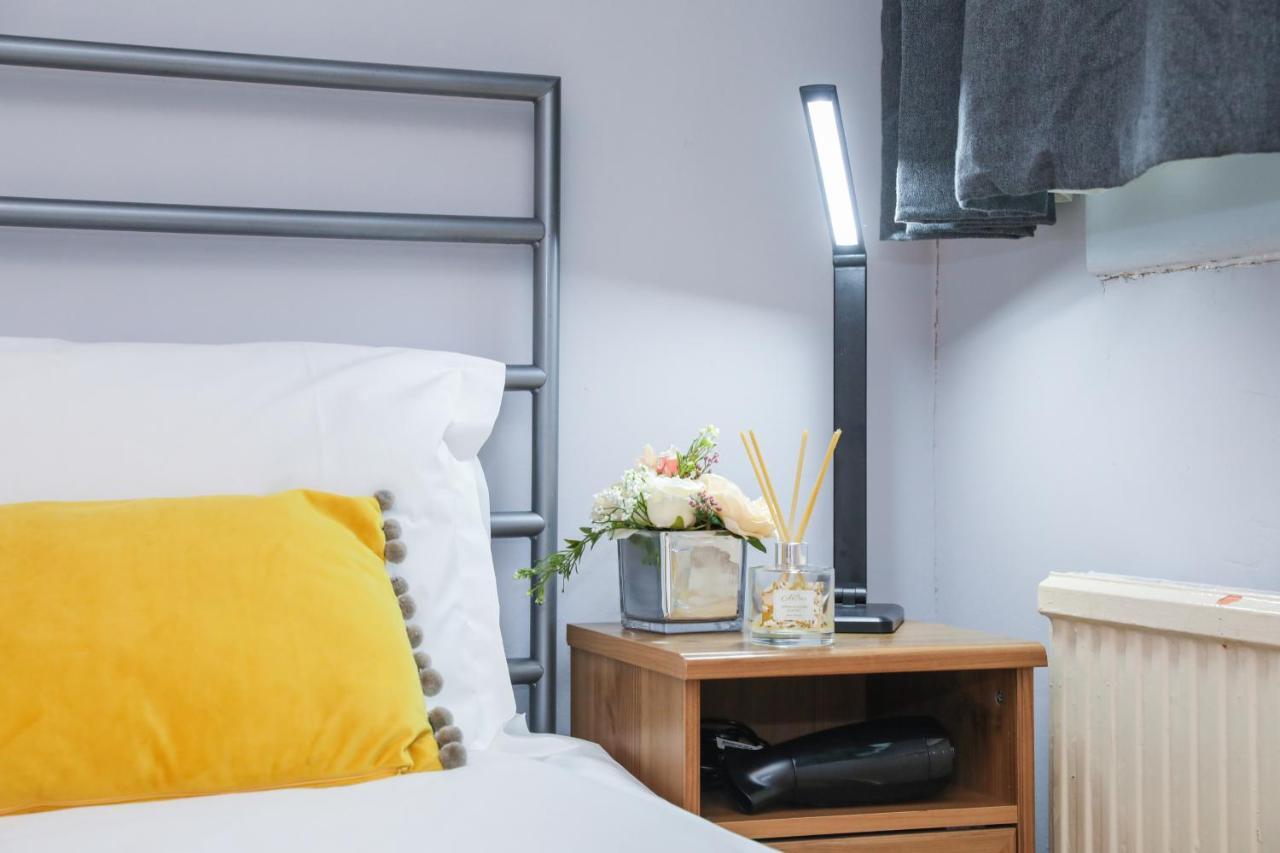 Guest house Beautiful In - Free Parking Edinburgh
