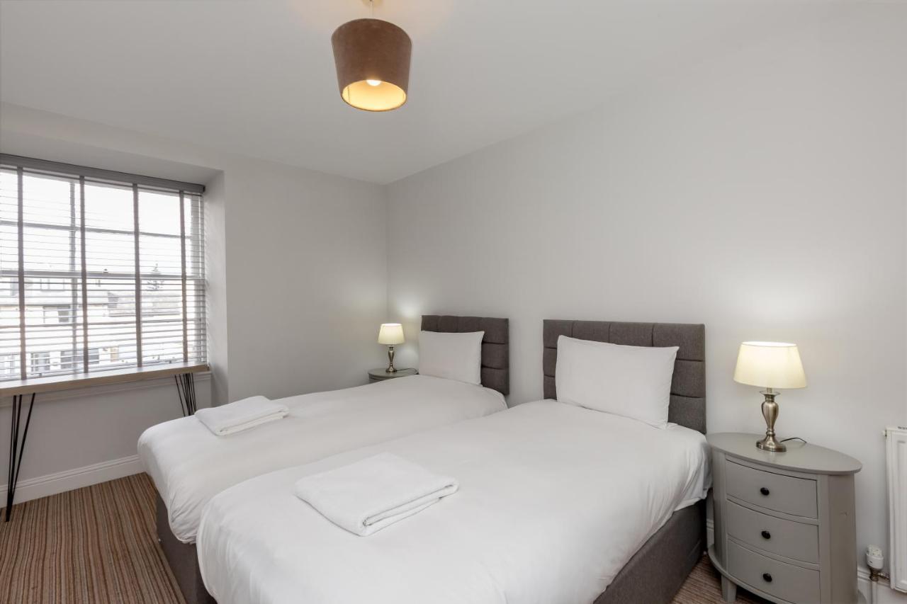 York Place By Destination Apartment *