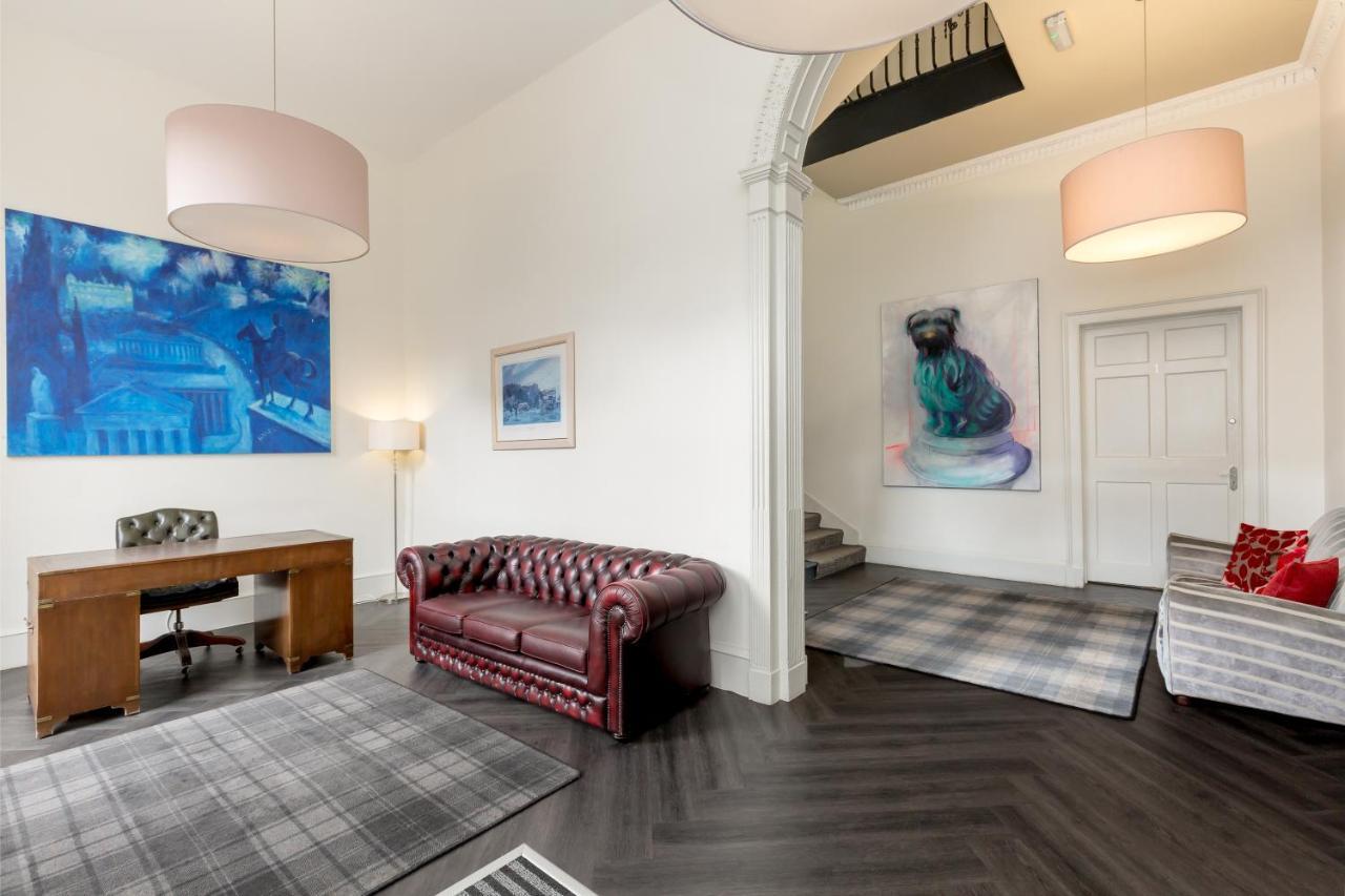 York Place By Destination Apartment *