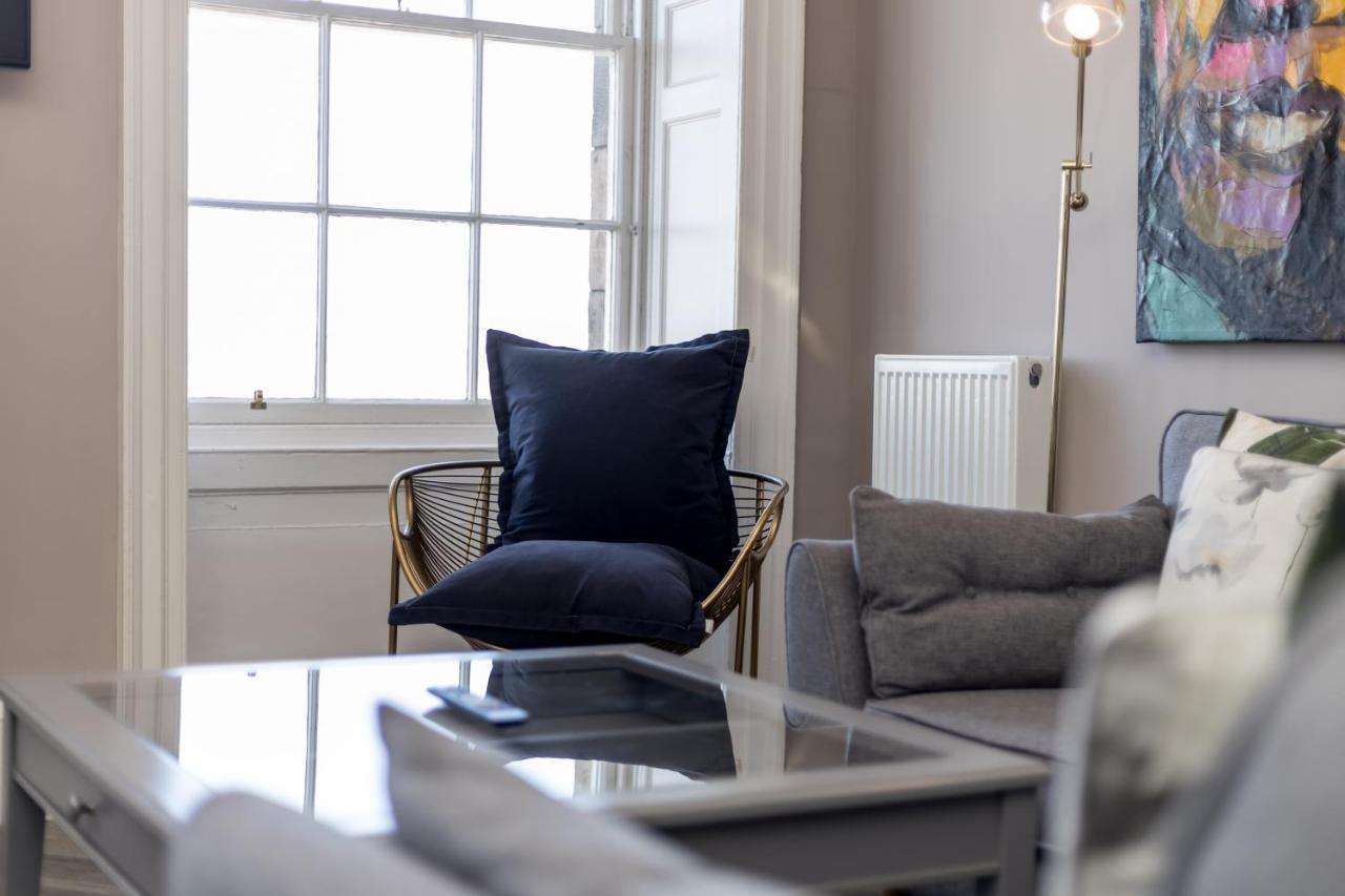 York Place By Destination Apartment *