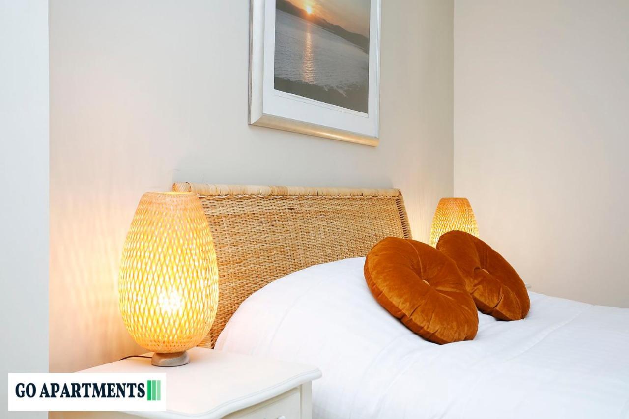 South Charlotte Street Apartment