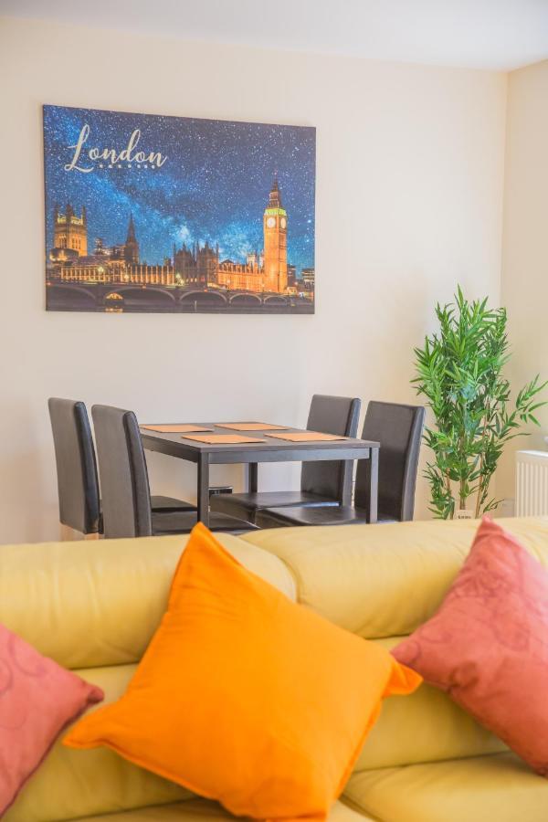Apartment Stylish Modern Newly Built 15 Min From Centre