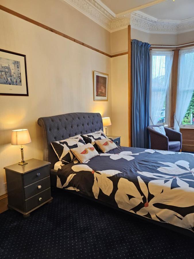 Bed & Breakfast Smiths 3*