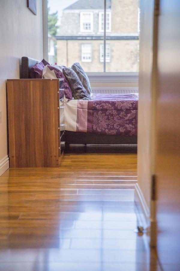 Stylish Modern Newly Built 15 Min From Centre Edinburgh