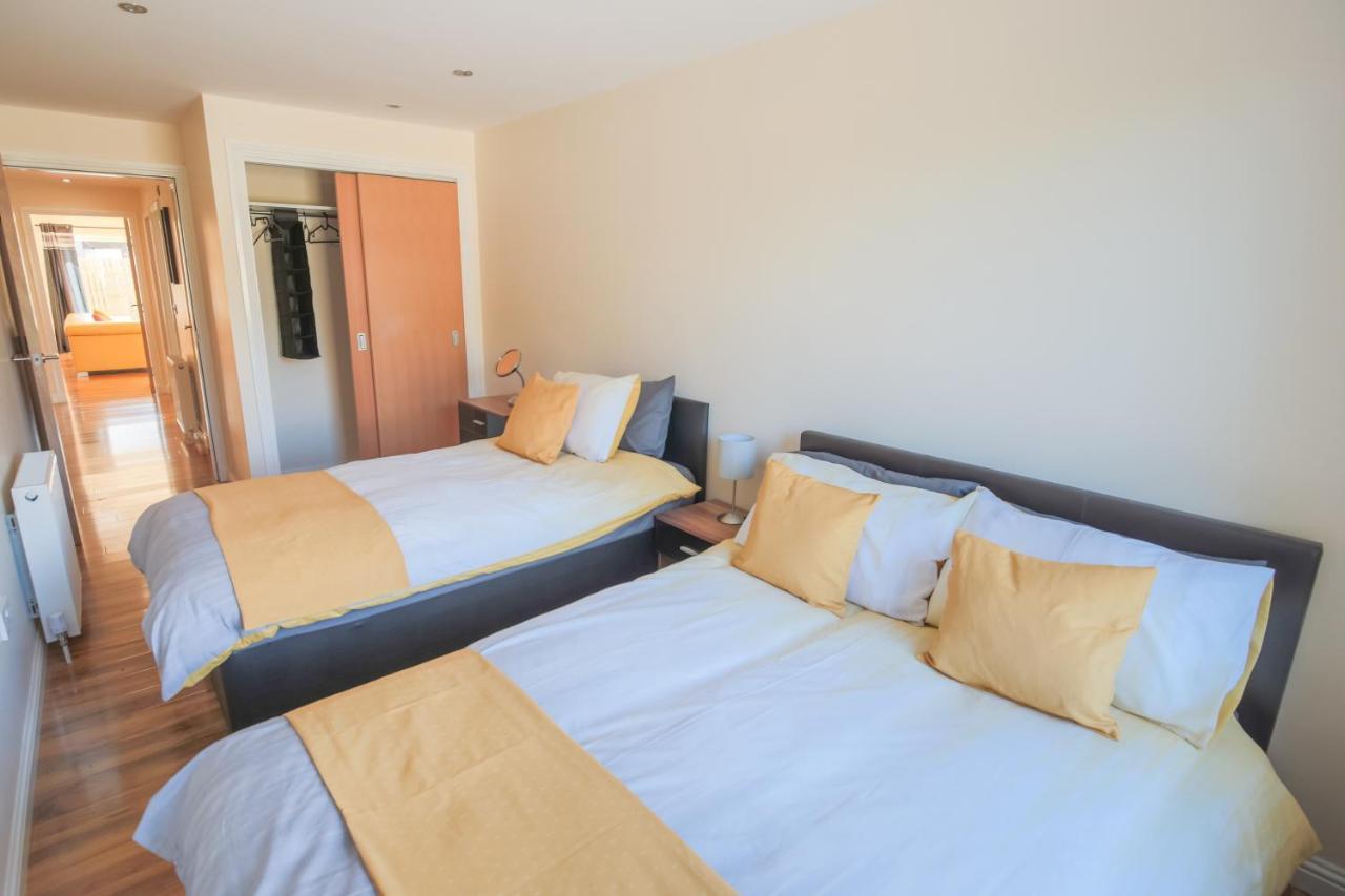 Stylish Modern Newly Built 15 Min From Centre *